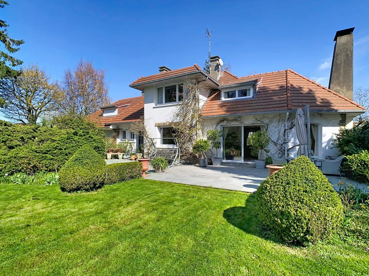 Belle maison de famille 5 ch + bureau - Terrain 4450 m2