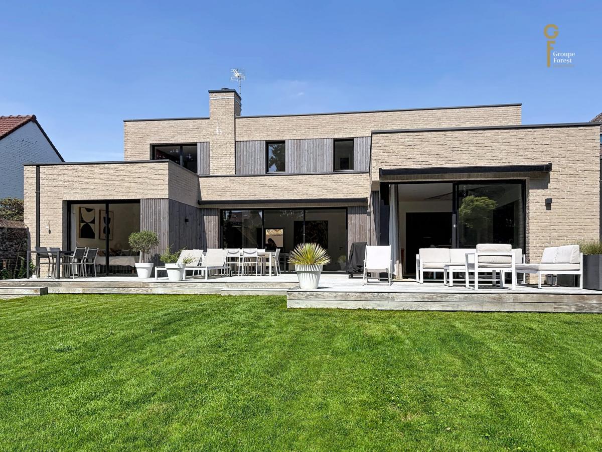 Magnifique maison individuelle cubique - Rare à la vente