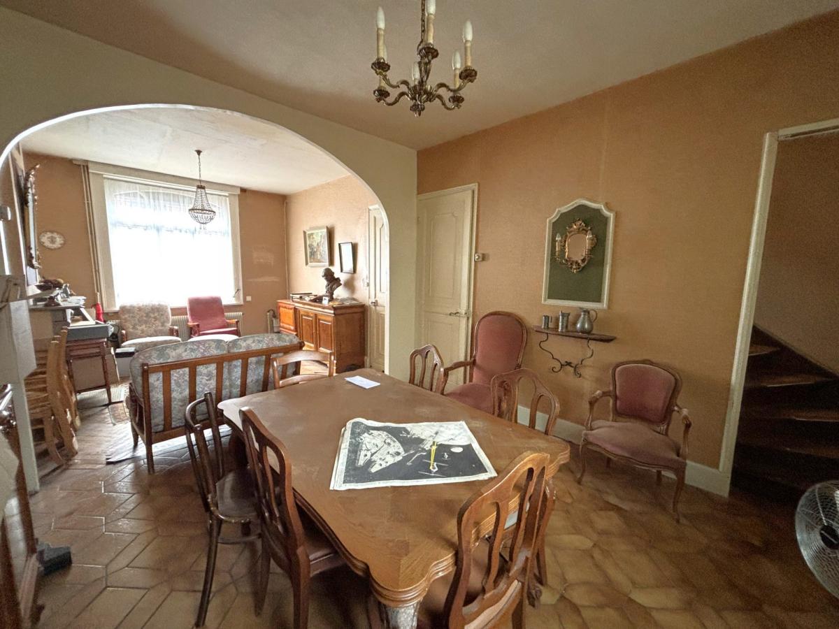 Exclusivité - Maison 1930 à rénover au coeur du Canon d’Or