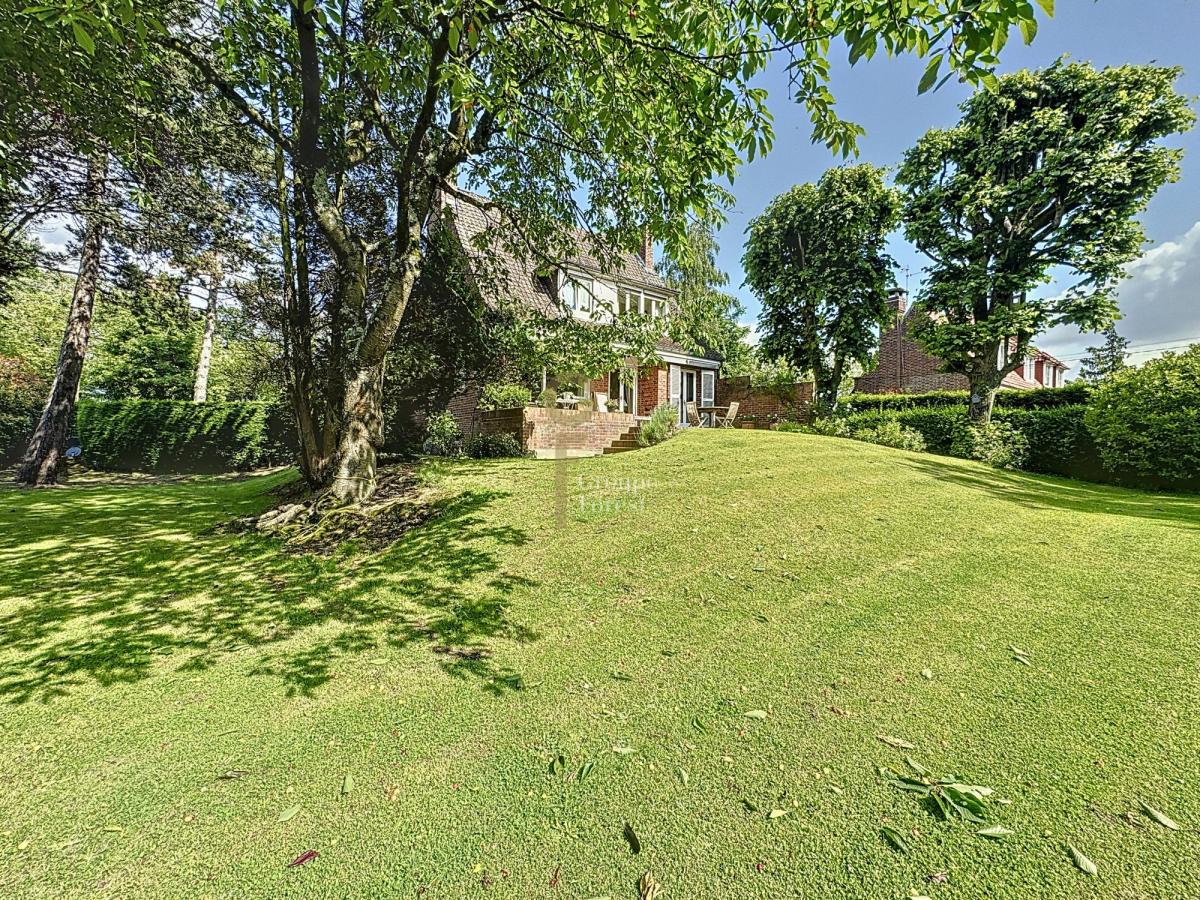 Superbe terrain de 674 m2 secteur Quesne